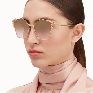 NWOT Fendi sunglasses